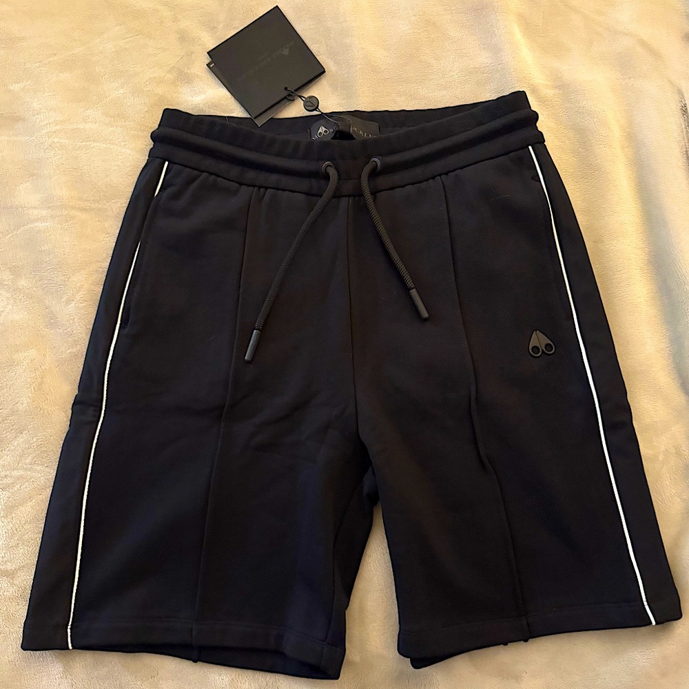 Moose Knuckles Black Shorts Size Small🔥 100% Authentic ✨